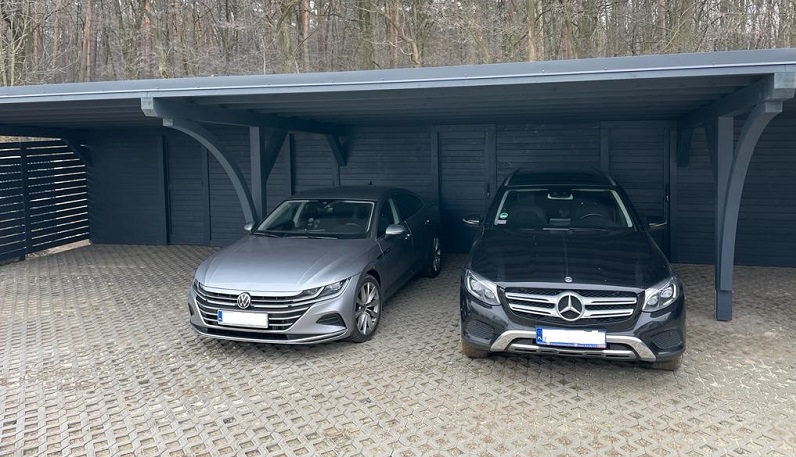 Parkplatzüberdachung